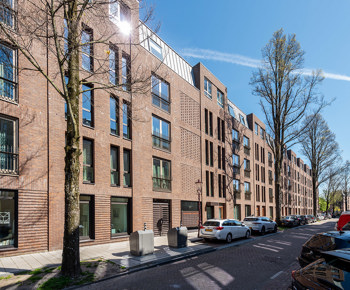 AQ16 - Sloop-nieuwbouw met een extra lage energieprestatiecoëfficiënt